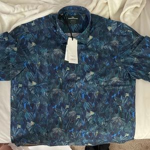 Men’s floral print short-sleeve button down